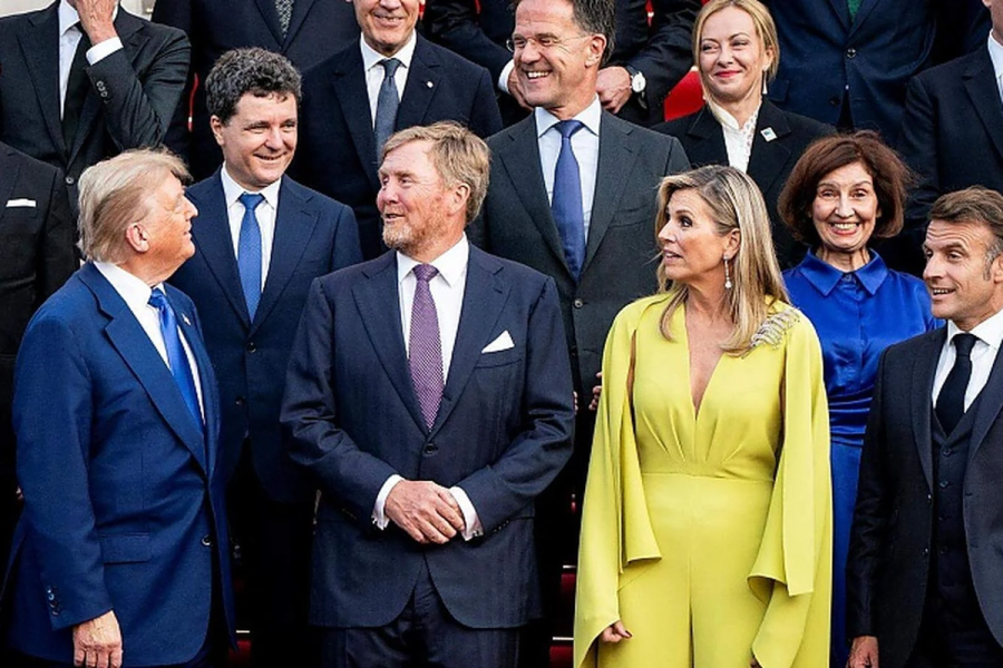 Трамп и компания ели голландскую еду в символическом месте, а президенту даже разрешили спать во дворце
