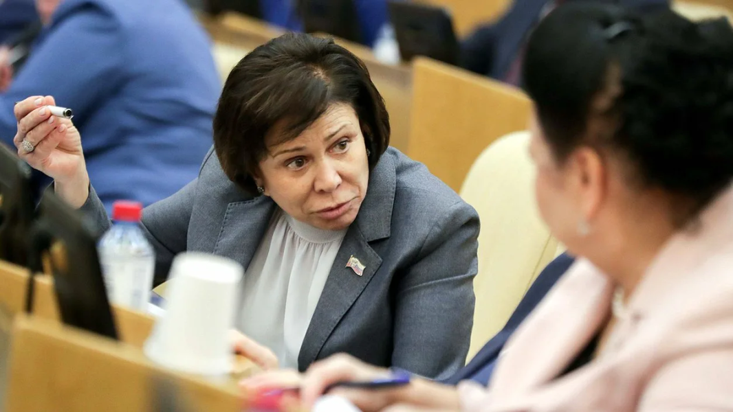 "Сидит, хлопает глазами и не понимает, что происходит": Ирине Родниной жестко ответили на её ехидные замечания о пенсиях.