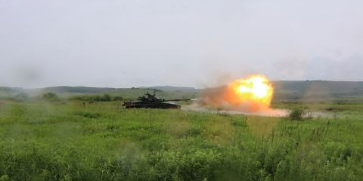Армия России продвигается широким фронтом в районе Красноармейска и Часова Яра