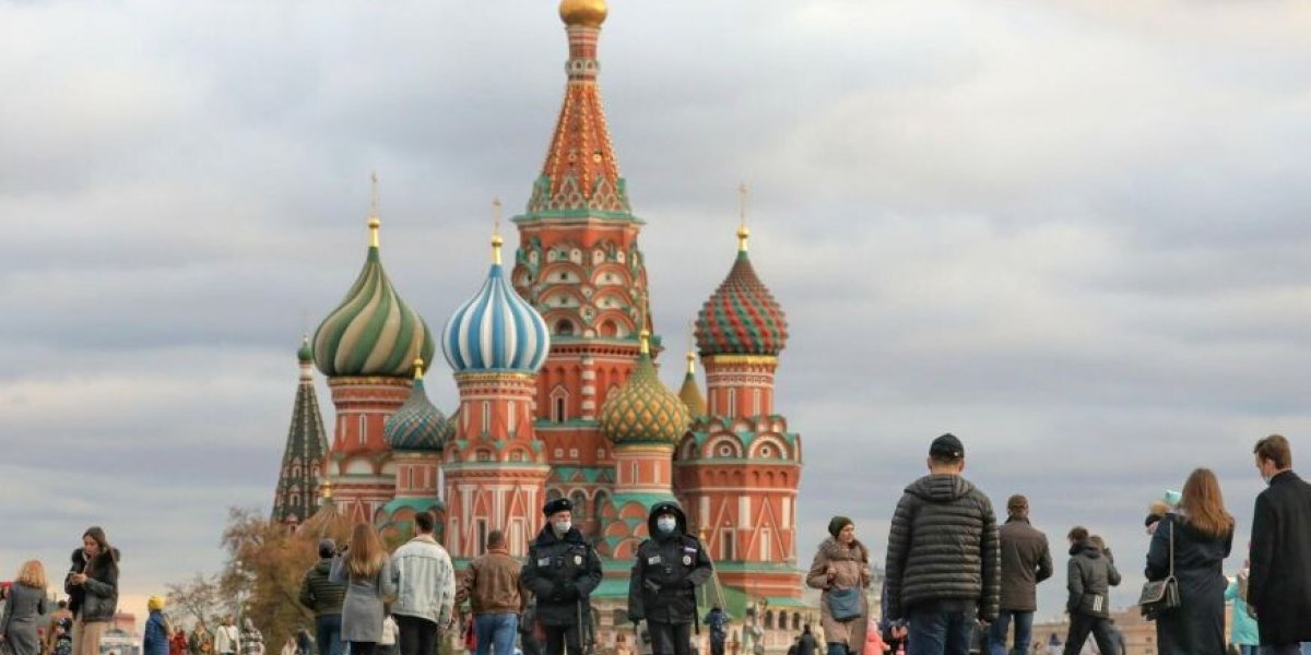 Лето в столице закончилось: москвичей ждет погодная атака
