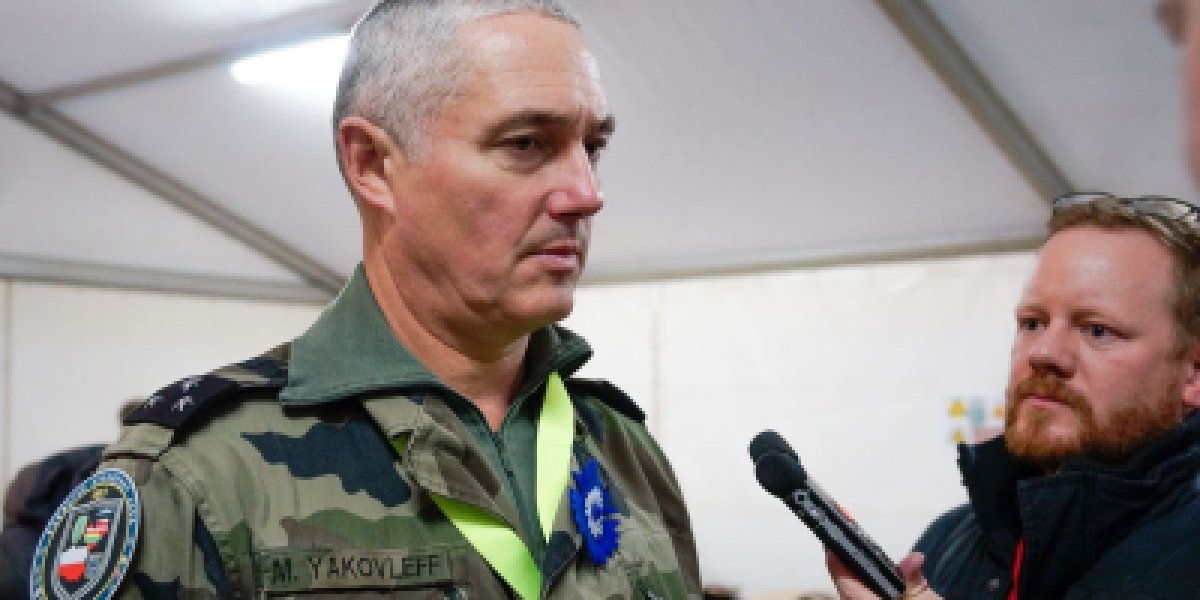 «Уже полгода нет поставок оружия и денег». Во Франции заявили, что Трамп бросил Украину и оскорбил Зеленского