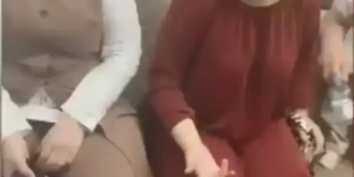 «Тебе какое дело? У нас так принято!» А ее ребенок продолжал скакать в обуви по сиденьям в метро