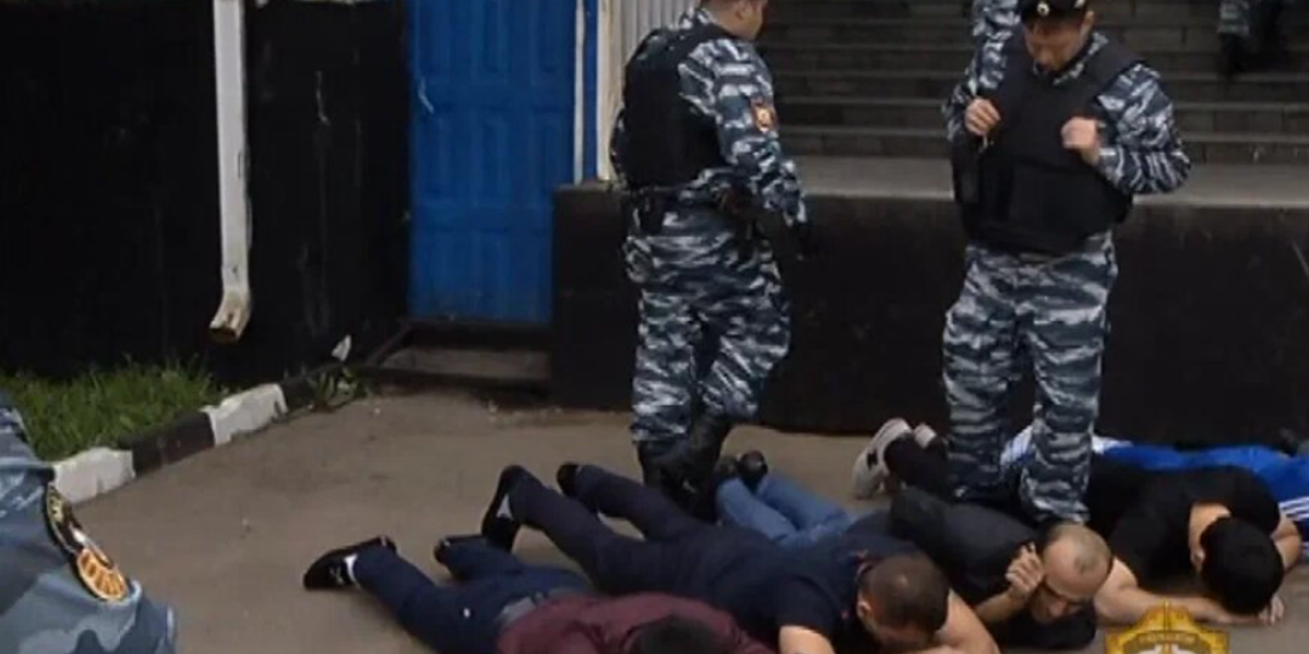 «Кто их выпустил из клеток?»: в Нижнем Новгороде у зоопарка иноземцы открыли стрельбу по местной молодежи - кого-то доставили в больницу