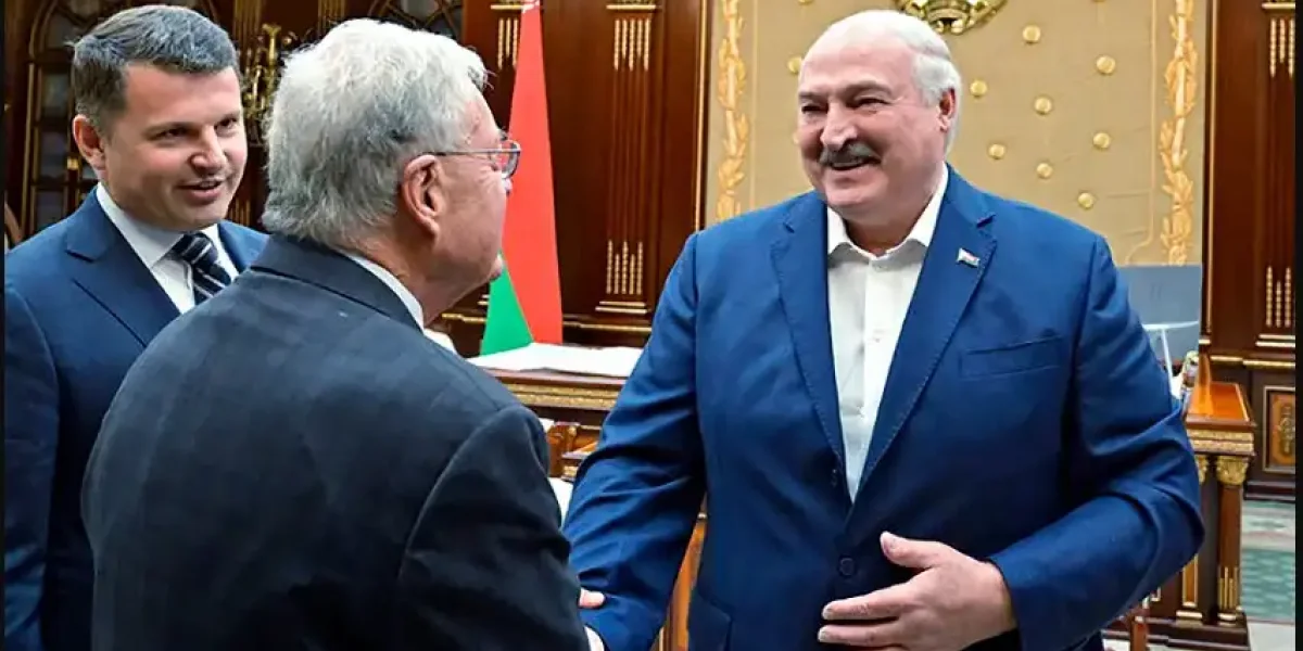 Келлог прилетел к Лукашенко в Минск. Тихановский и ещё 13 заключенных свободны