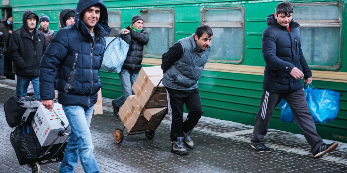 Некоторые приезжие каким-то образом сдают экзамены по русскому языку, хотя даже бланк сами не всегда могут заполнить