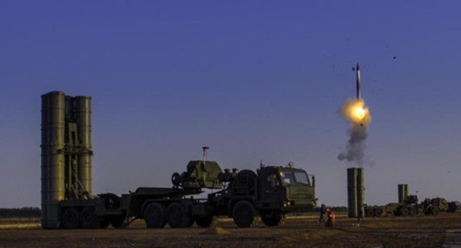 40 лет назад приняли на вооружение С-300ПМ, первый прототип С-400. Как наш "Триумф" сбил девять баллистических ракет и отстоял честь Индии.