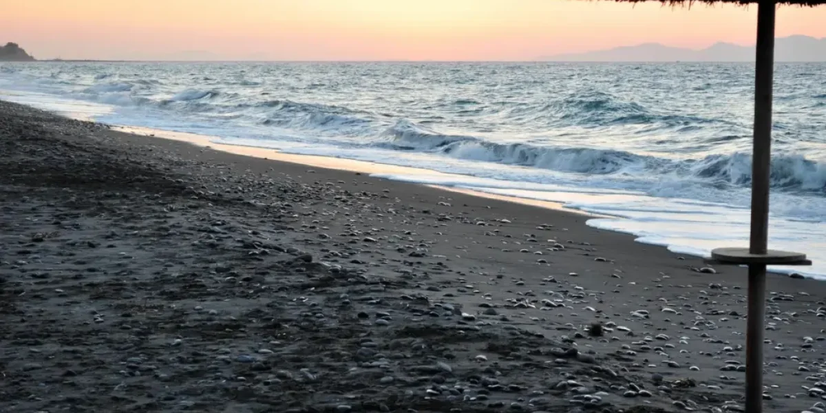 Море не балует теплом: какая вода на курортах Краснодарского края в конце июня