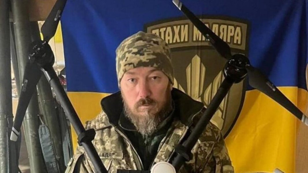 "Они сделали за три месяца, а у нас войск так и нет?": Сладков потребовал ответить