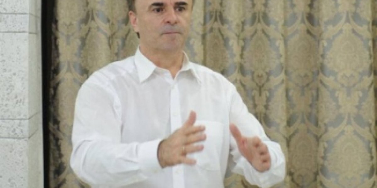 Санду призвали извиниться и покаяться перед народом Молдавии за принуждение к ЛГБТ