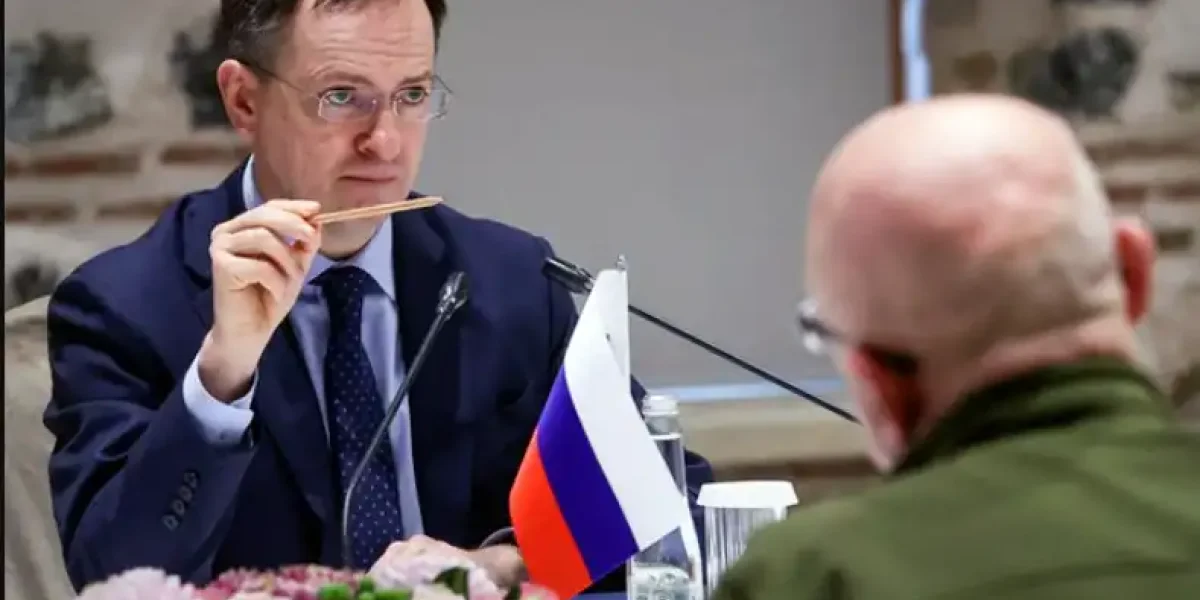 «Нужно "Орешником" по Киеву, по Львову, хватит переговоров». Мединский раскрыл требования россиян на фоне атак Украины