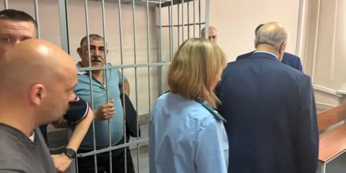 В Азербайджане уже сравнивают Россию с Германией 30-х и призывают сжечь посольство