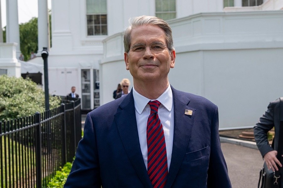 США и нашим и вашим