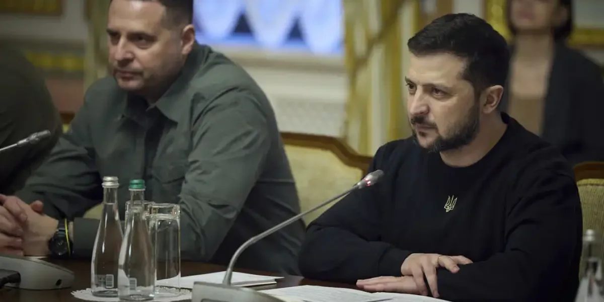 Ермак всадил Зеленскому кинжал в спину. У Украины будет новый царь