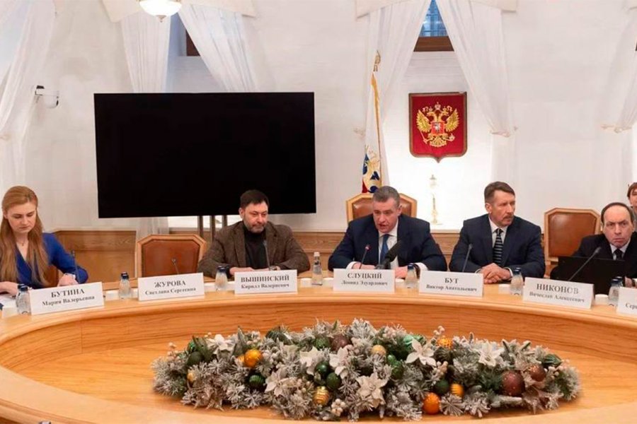 Кто такой Леонид Слуцкий?