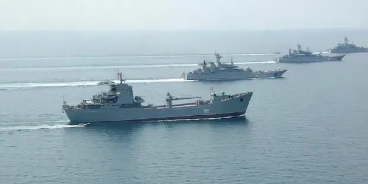 Выхода не осталось, это подготовка к войне с Азербайджаном. Как угодно надо выкидывать Пашиняна и мириться с Грузией