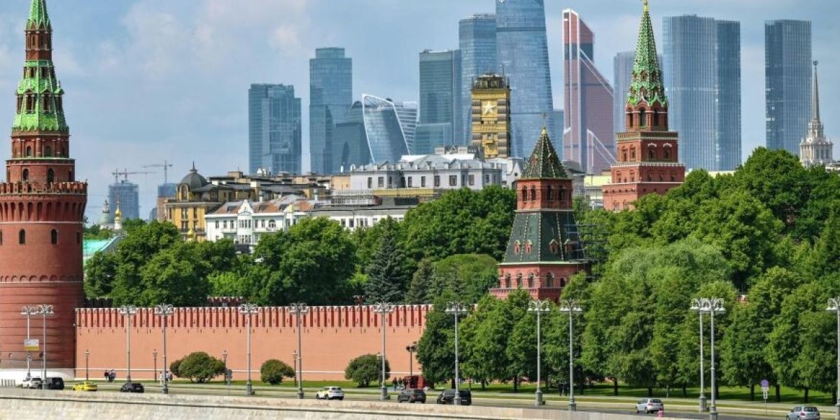 «СВО продолжается»: в Кремле ответили на решение Трампа по Украине
