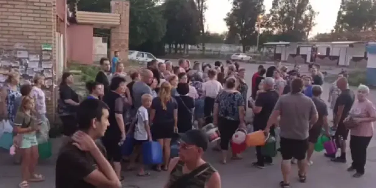 "Это катастрофа и поражение". На Донбассе сбылось то, что предрекал Порошенко