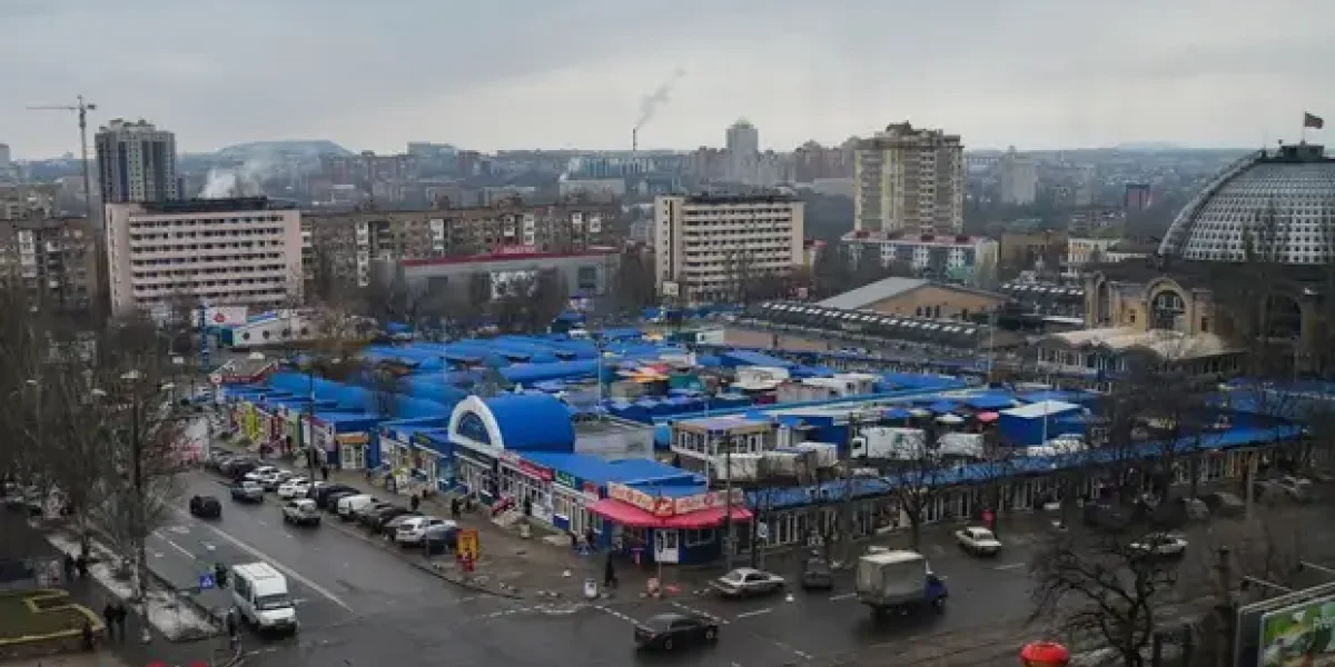 "Поступают как с врагами народа". Жители Донбасса надеялись на Русский мир, а получили войну с чиновниками