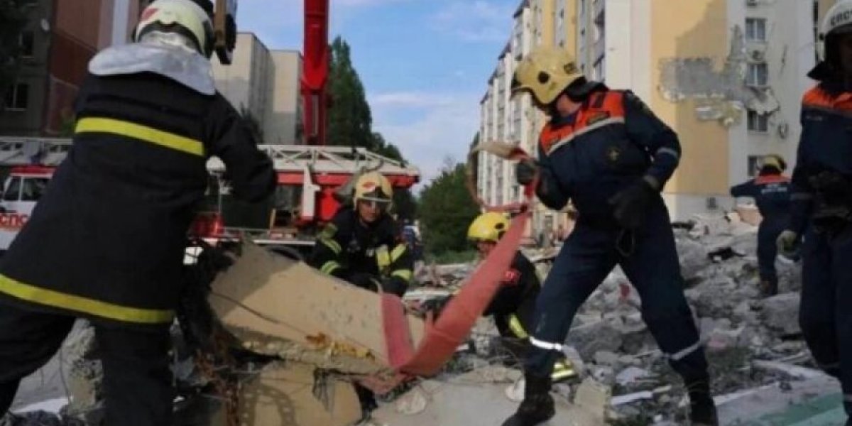 В Саратове взорвался жилой дом. Число погибших достигло 7-ми человек