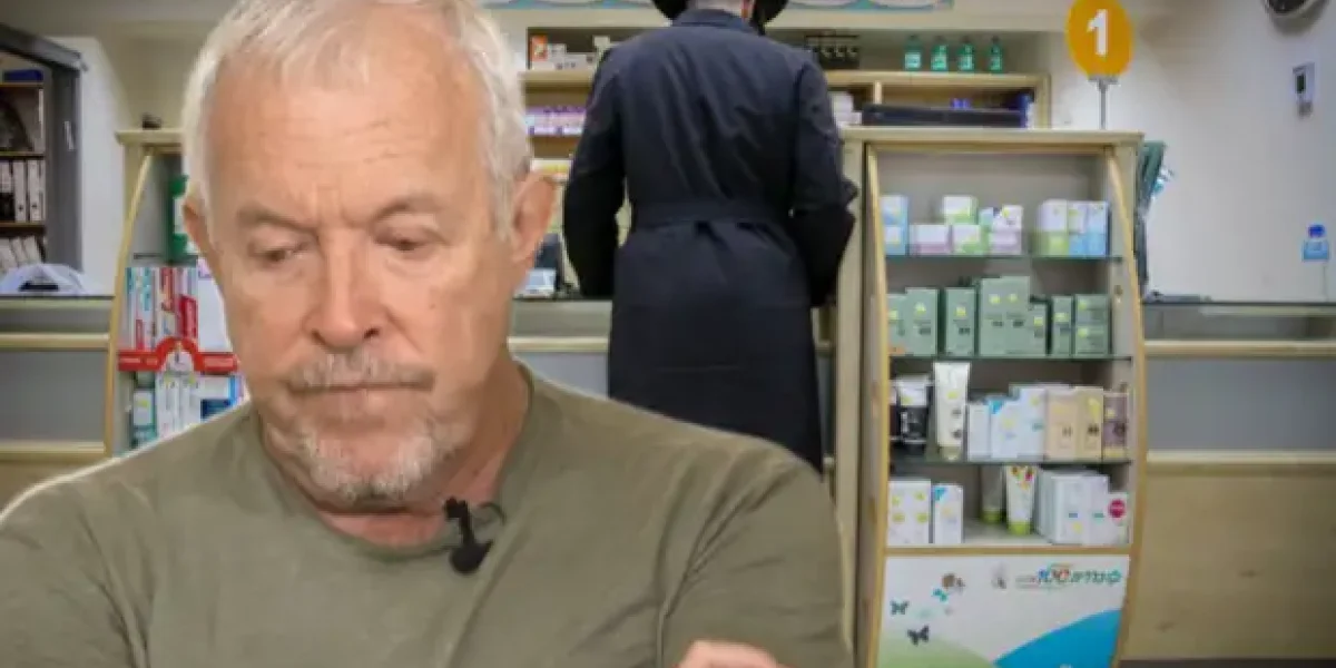 Макаревич пришел в ярость от израильской аптеки. Аптекарь: «А что это за дядя?»