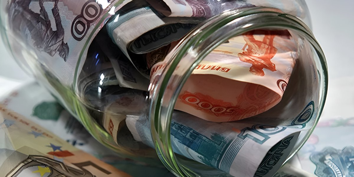 Девальвация уже близко: что делать россиянам с рублёвыми сбережениями
