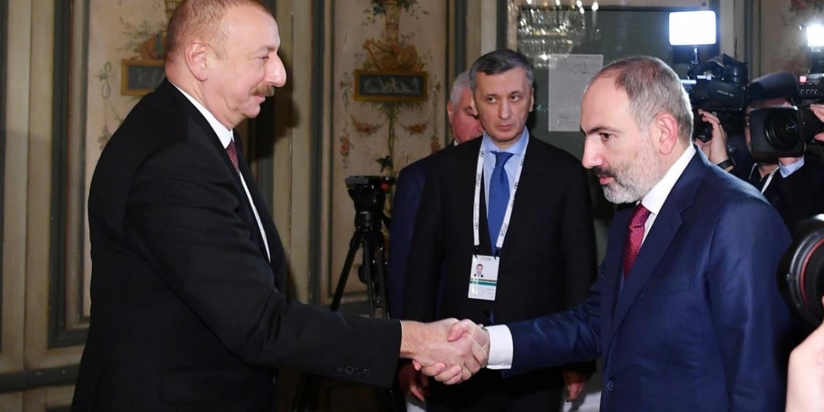 Россия в объятиях закавказского кризиса