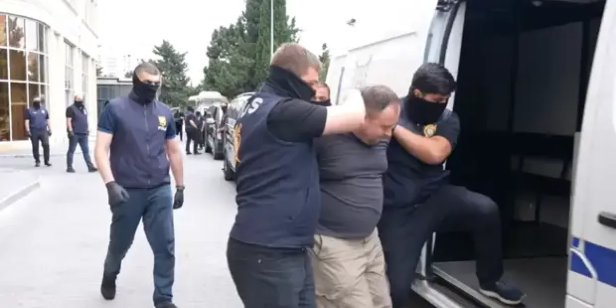 Кого Баку взял в заложники. Досье на граждан России