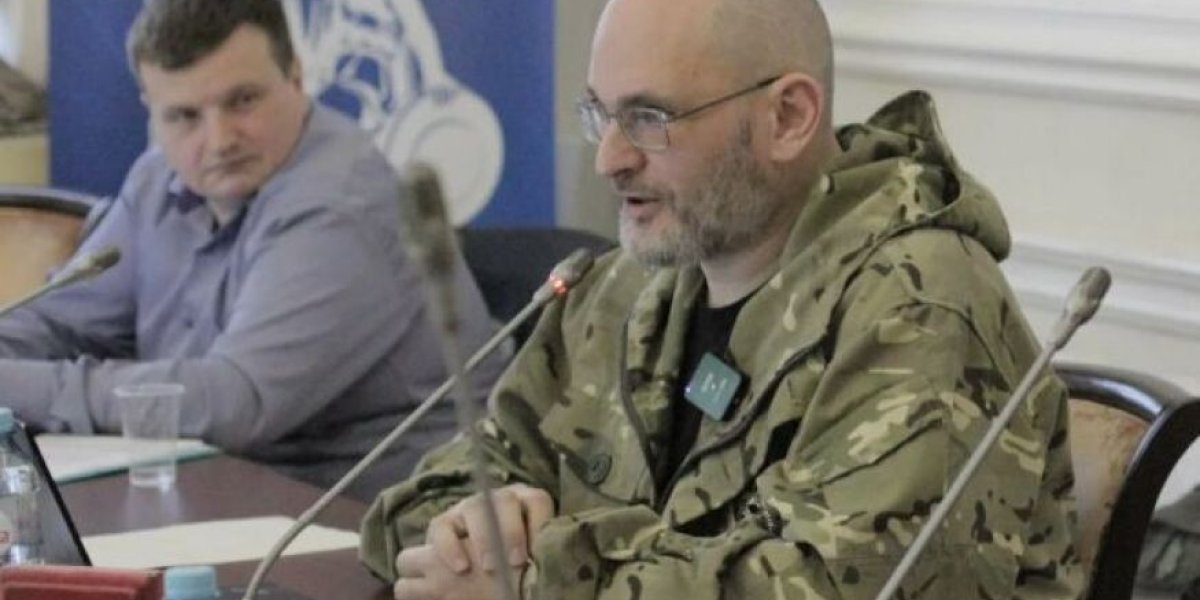 «Государству — кирдец. Оно не участвует в идущей войне»: хирург с Донбасса впал в отчаяние