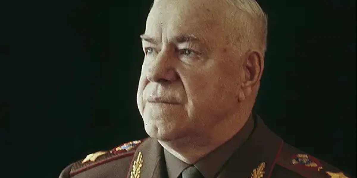 Что сказал маршал Жуков, когда к нему подошел убийца царской семьи