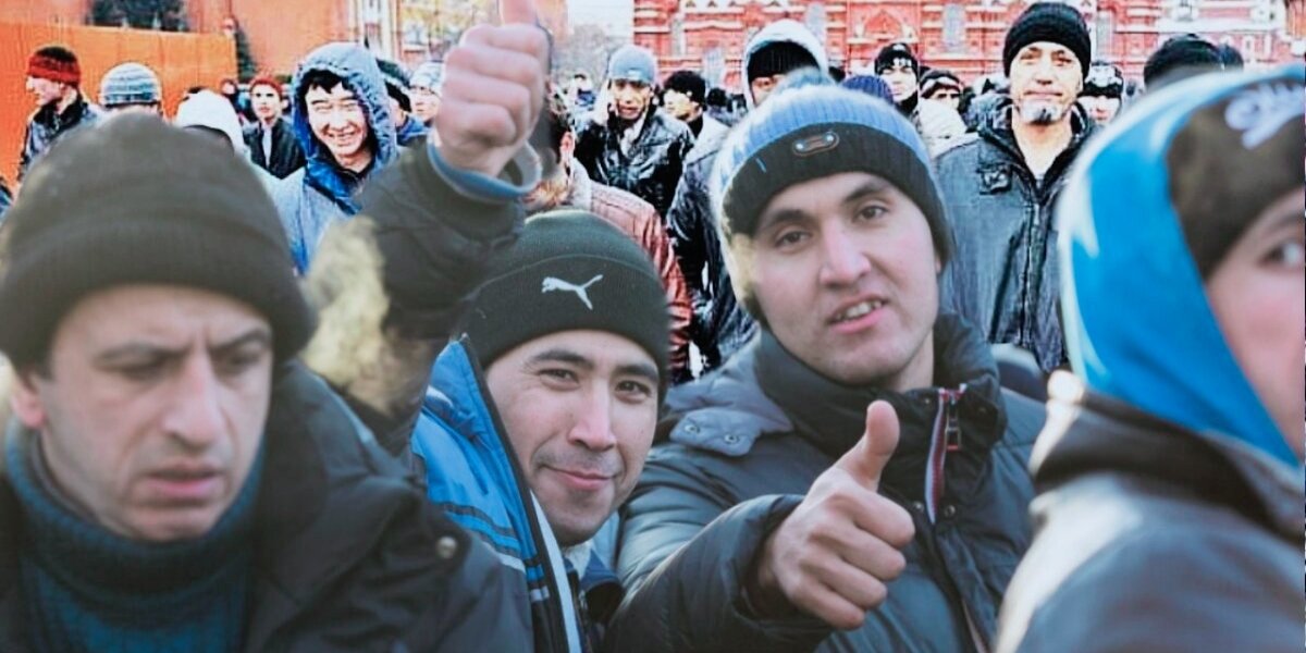 Приезжие облюбовали для себя школьный стадион, теперь извиняются перед детьми: все могут выйти  из контроля