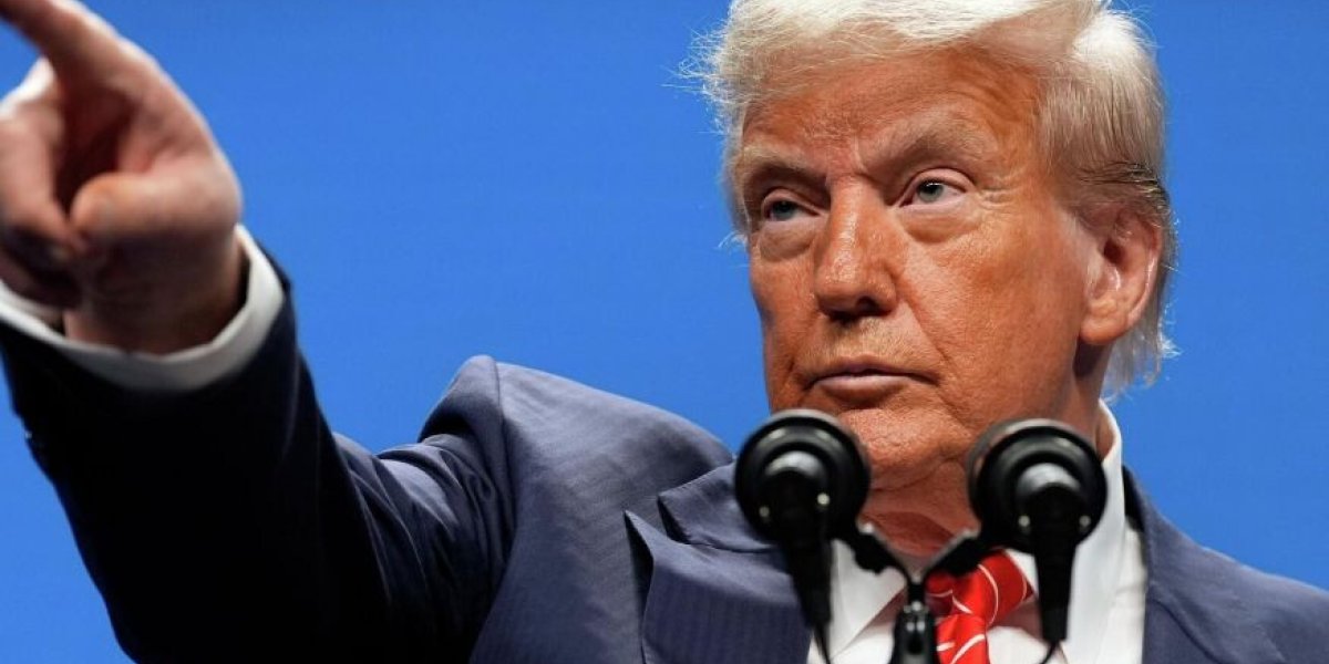 «"Зеля – черт". У нас цветная революция. Трамп приказал избавиться от Зеленского»: украинец о протестах в стране
