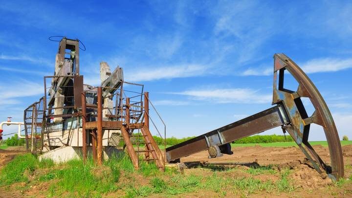 Экономика сорвалась с якоря: нефтегаз в минусе, вся надежда на оборонку