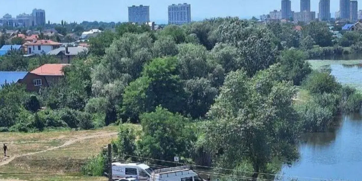 В Краснодаре за сутки в водоемах обнаружены тела двух мужчин