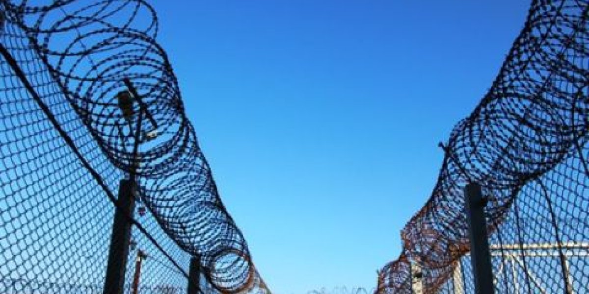Экс-замминистра обороны Иванов получил 13 годов колонии и лишился госнаград