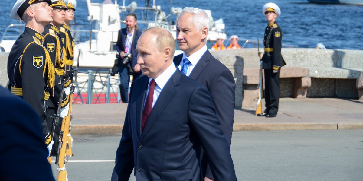 Более 150 кораблей и 15 тысяч военных: Путин оценил подготовку флота