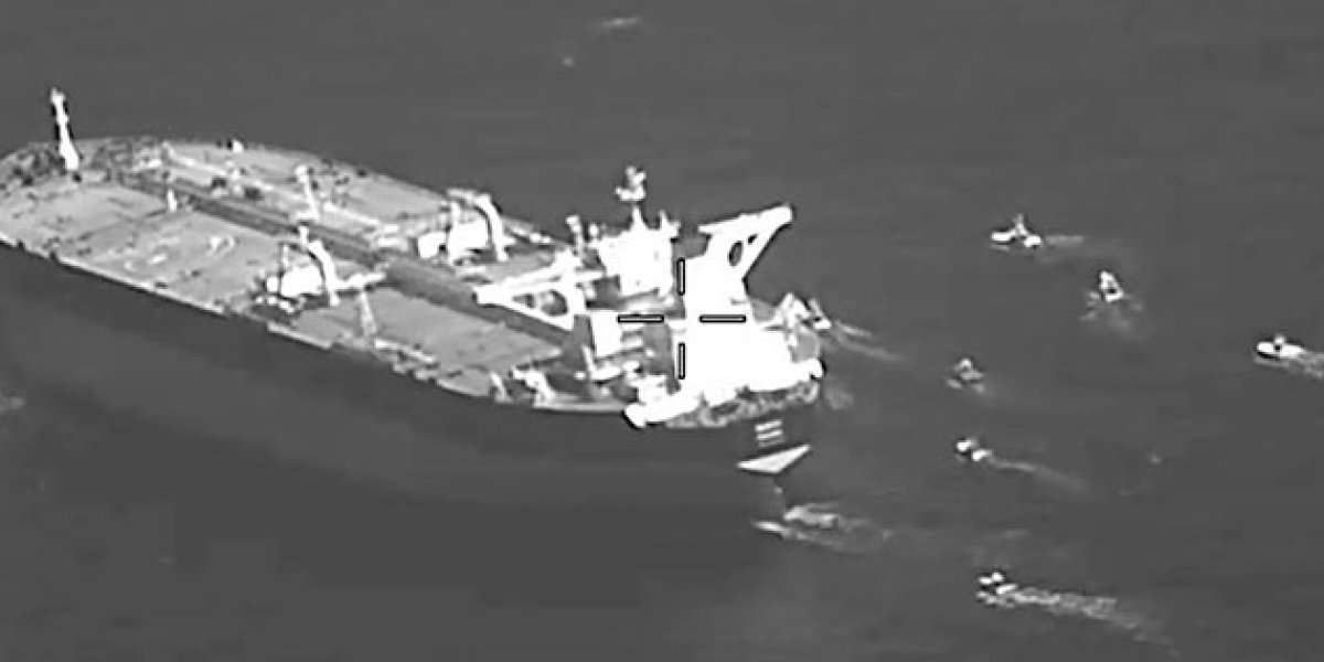 Иран захватил иностранный нефтетанкер в Оманском проливе