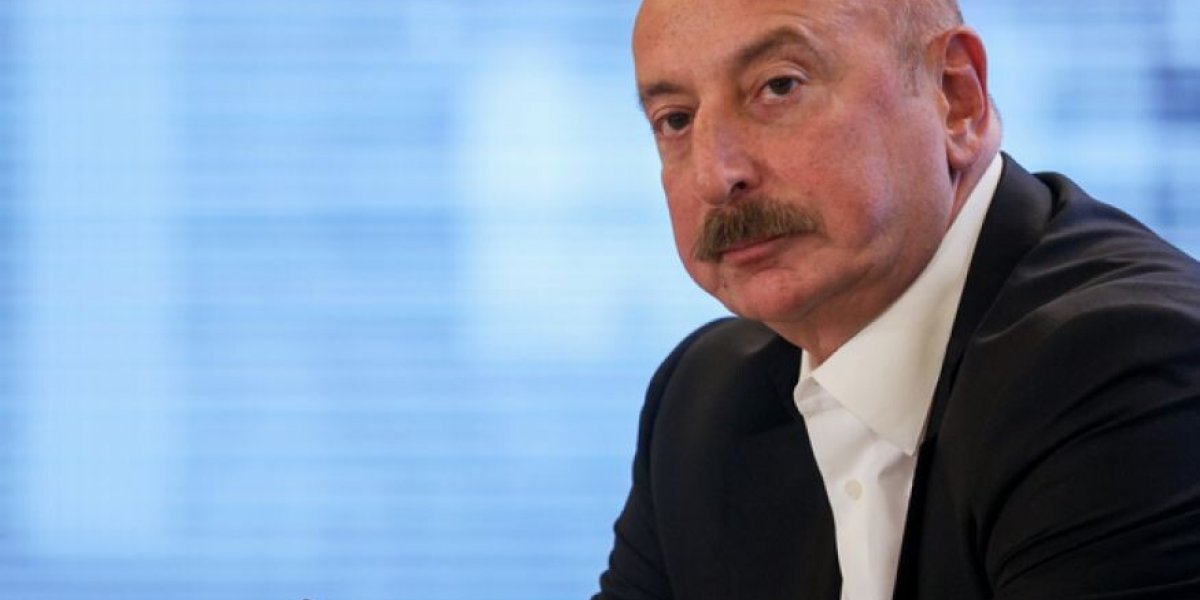 «Алиев дает заднюю, но уже поздно. Позиции диаспор окончательно пошатнулись»: Прохоров