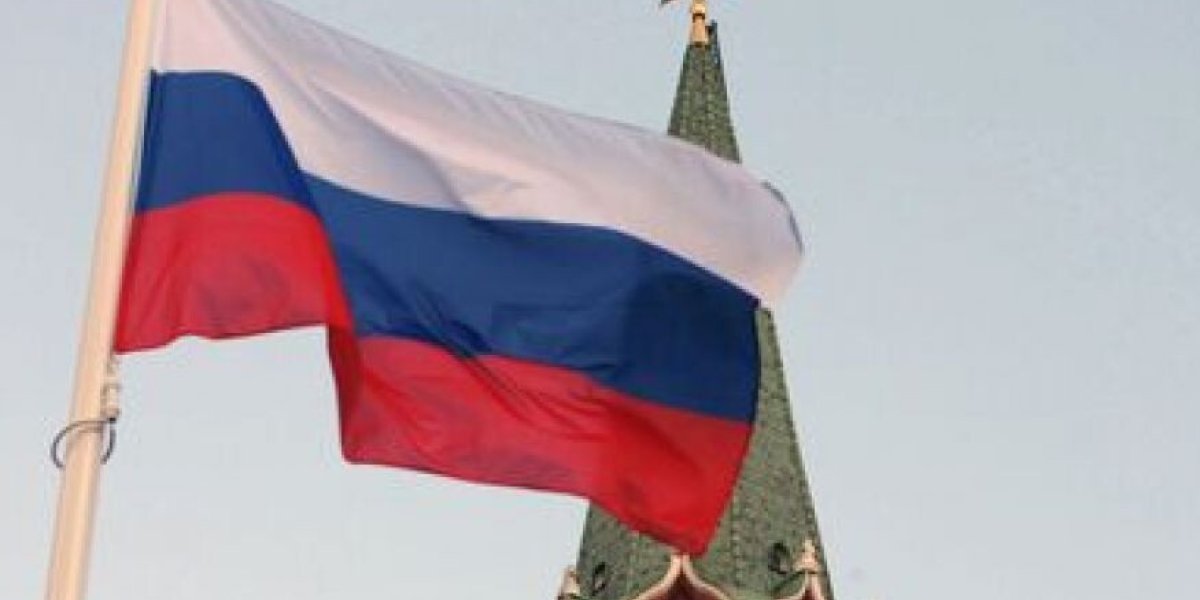 Счета подростков, отказ от рассылок, памятники, СВО: что поменяется в законодательстве с августа?