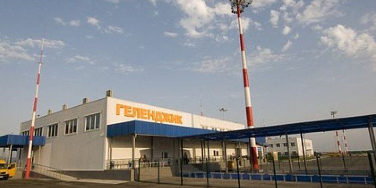 «Зеленский уже отдал приказ. Самолеты хотят остановить дронами»: эксперт об открытии аэропорта Геленджика