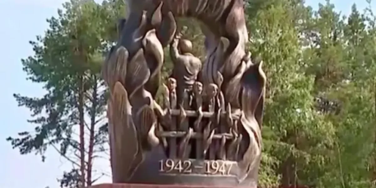 В Польше арестовали подозреваемого в осквернении памятника жертвам Волынской трагедии украинца