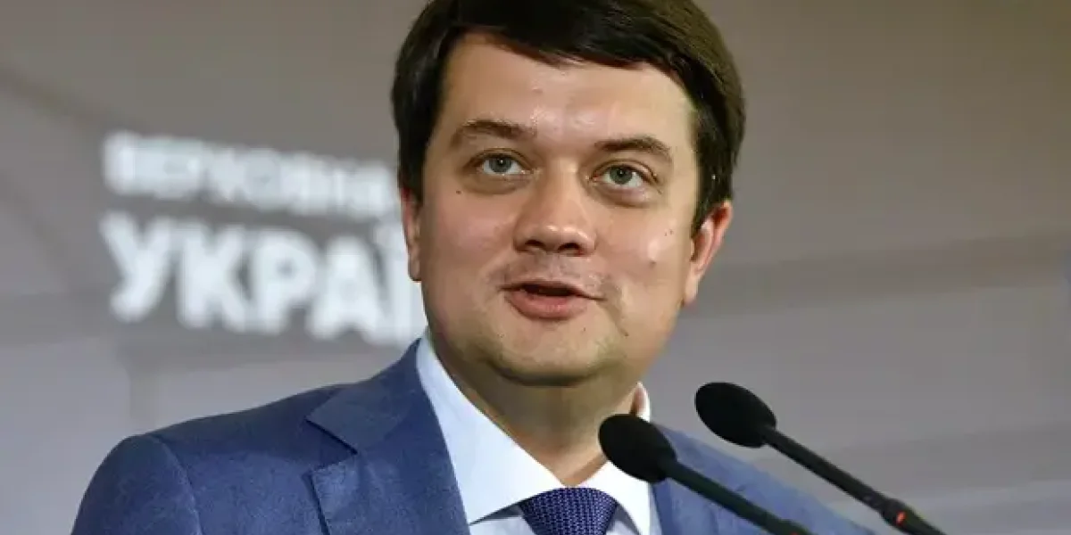 Помощник Кличко: Рада выдвигает своего кандидата в президенты. Он готов к отказу от территорий и армии