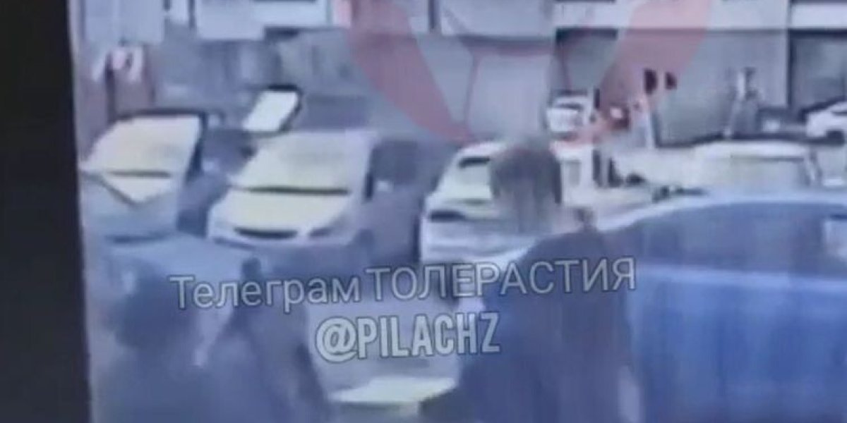 Проголодались: В Екатеринбурге пьяные мигрантки украли чужой заказ