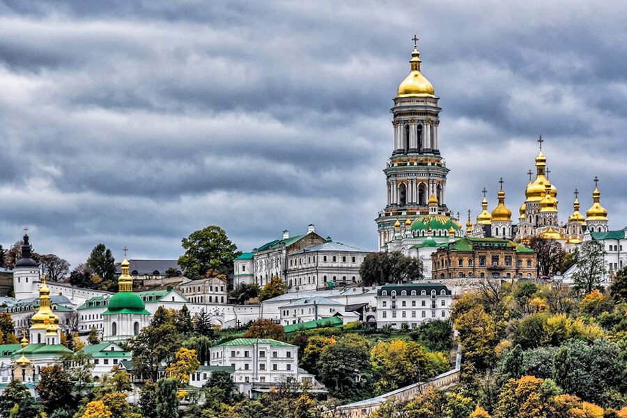 Сионистские власти Украины уничтожают сердце русского православия: Киево-Печерская лавра превращается в кабак