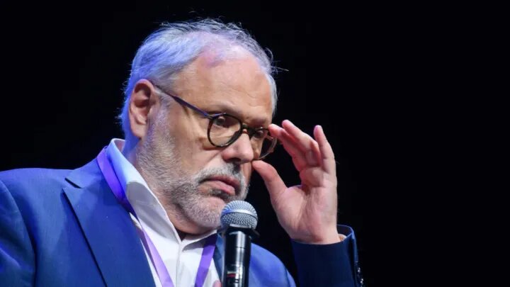 Хазин сказал как есть: "Крах настанет очень скоро. Остановить процесс невозможно"
