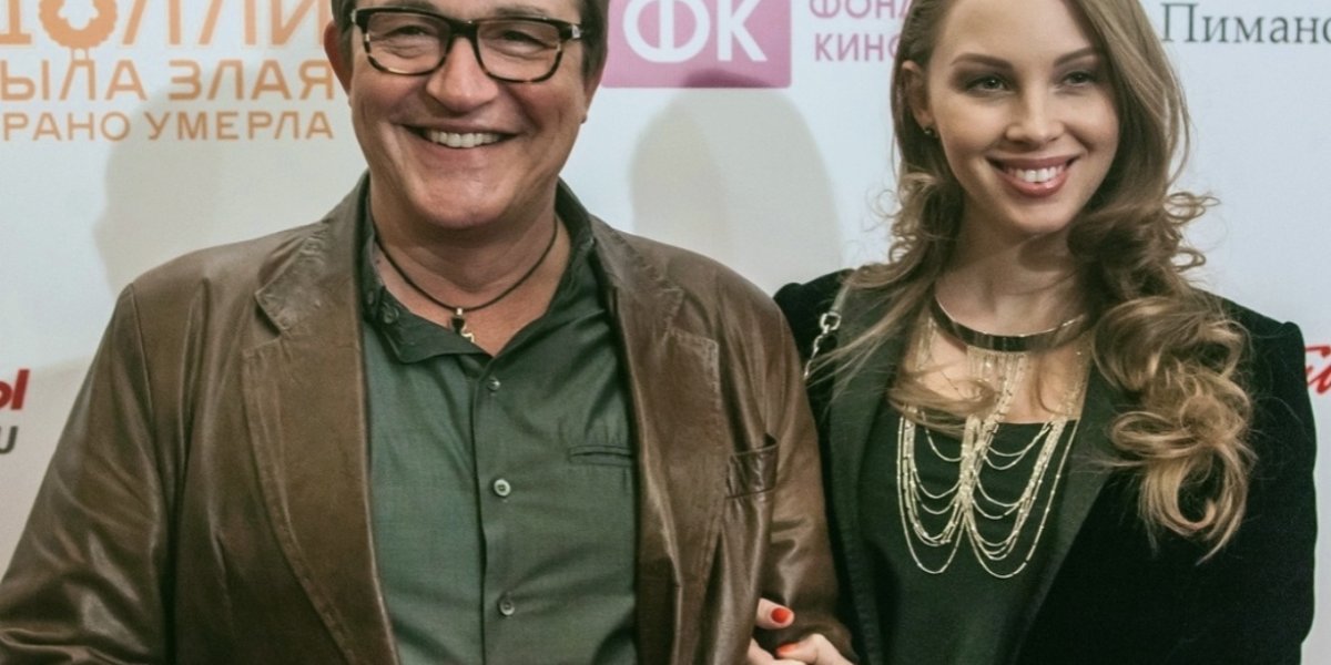 Соцсети о семье Дибровых: если бы этот дедушка ждал автобус на остановке, вряд-ли кто обратил на него внимание