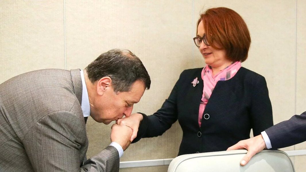 Кто нами правит: какие профессии открывают путь во власть в разных странах