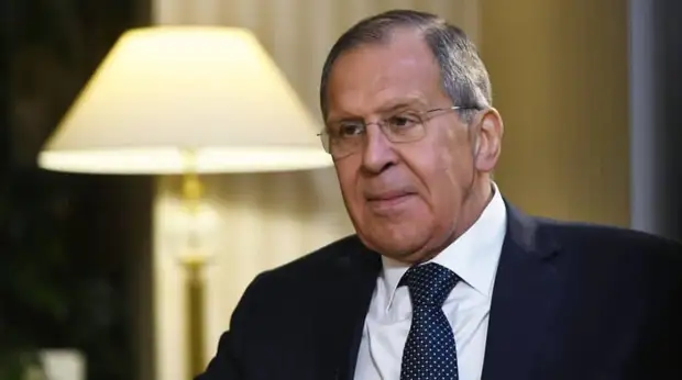 Лавров напомнил Зеленскому про положения Конституции Украины о защите русских