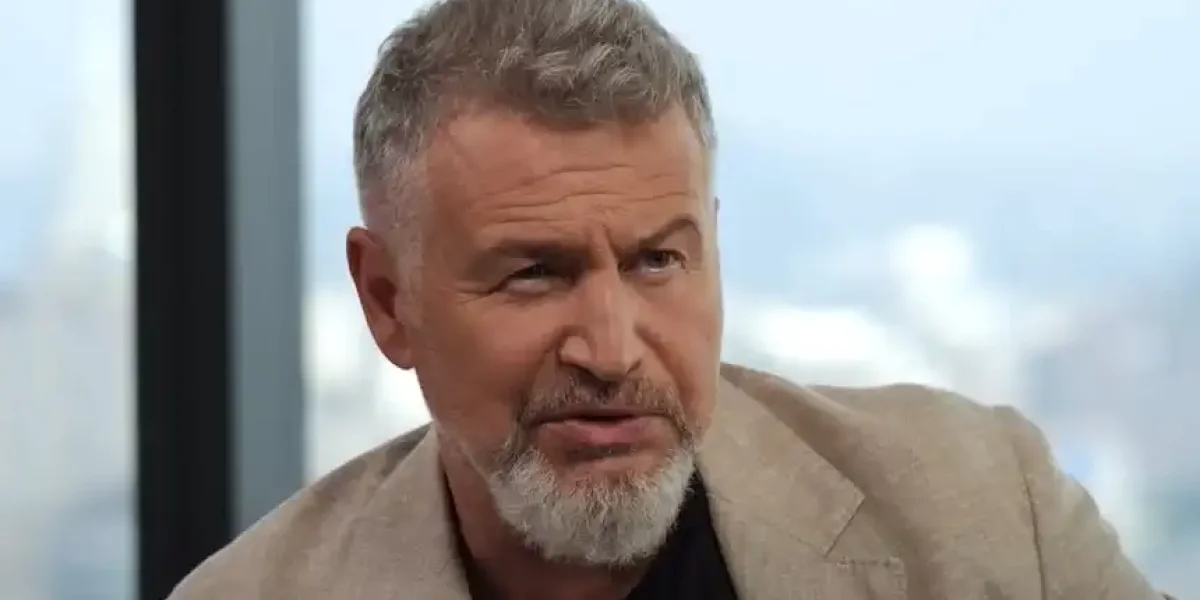 «Сначала сам ответь на вопросы»: молчащему об СВО Агутину «прилетело» за резкий ответ юному репортеру