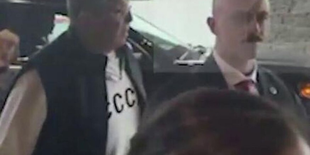 Лавров на саммит Путина и Трампа надел кофту с надписью «СССР»: «Мы знаем, что сказать»