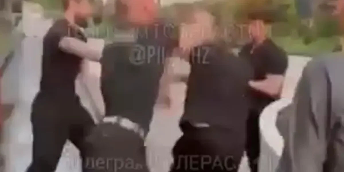 «Мы разнесем ваш клуб, мамой клянусь!» Драка 5 кавказцев и 3 русских охранников клуба "Неон". Видео